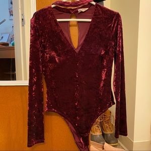 Vestique Burgundy Velvet Bodysuit
